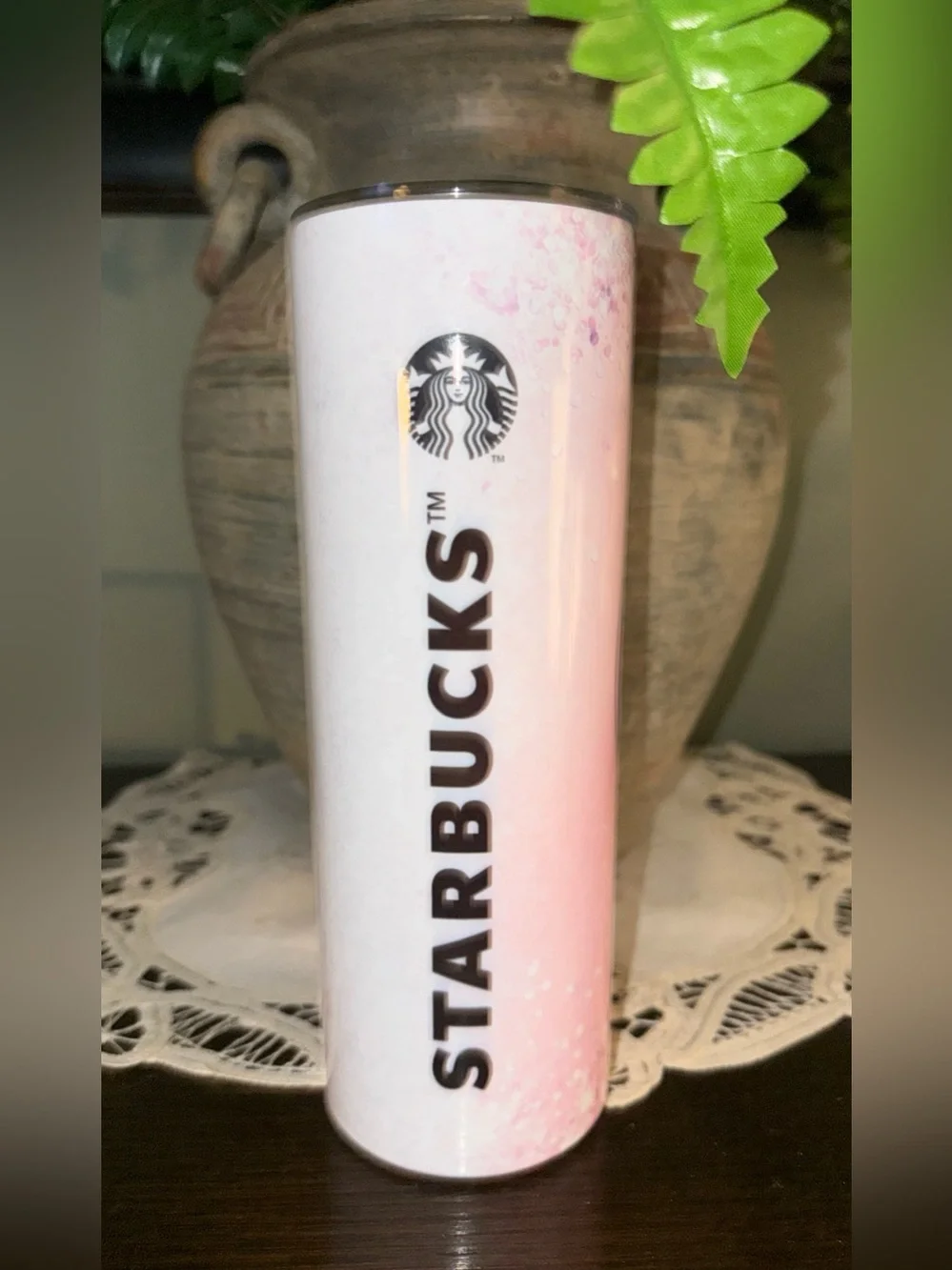 STARBUCKS Pink Logo Travel Tumbler cup. 20 Oz.